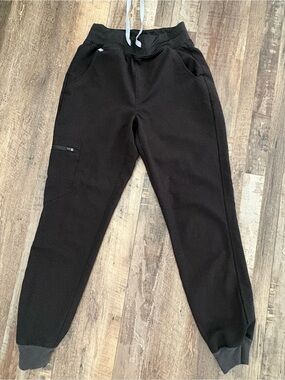 FIGS Black Zamora High Waisted joggers